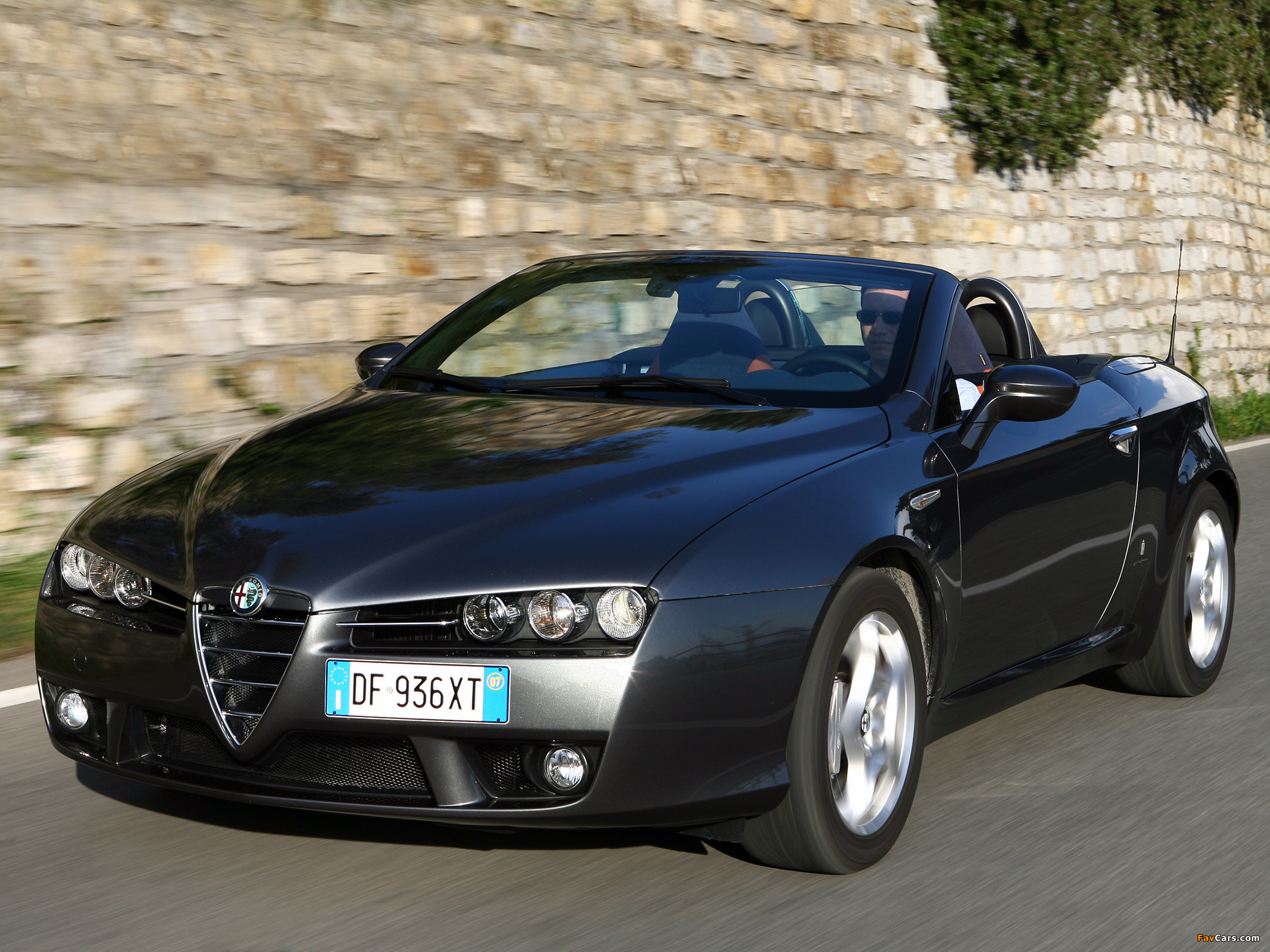 Images of Alfa Romeo Spider 939E (2006–2010) (2048 x 1536)