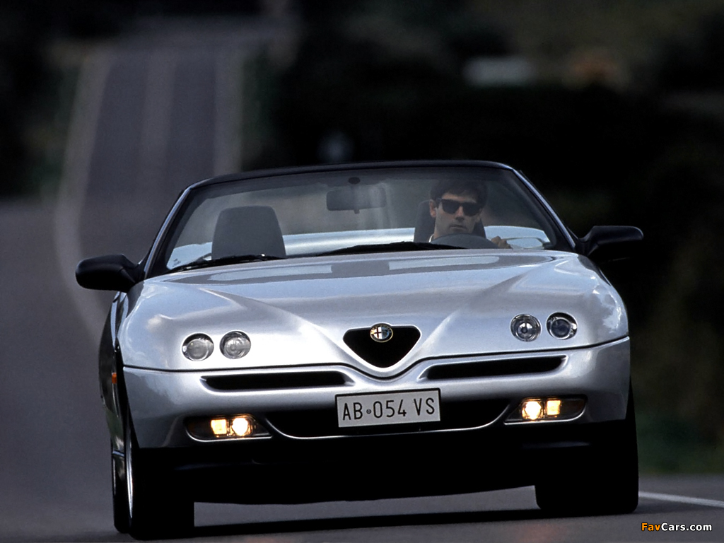 Photos of Alfa Romeo Spider 916 (1995–1998) (1024 x 768)