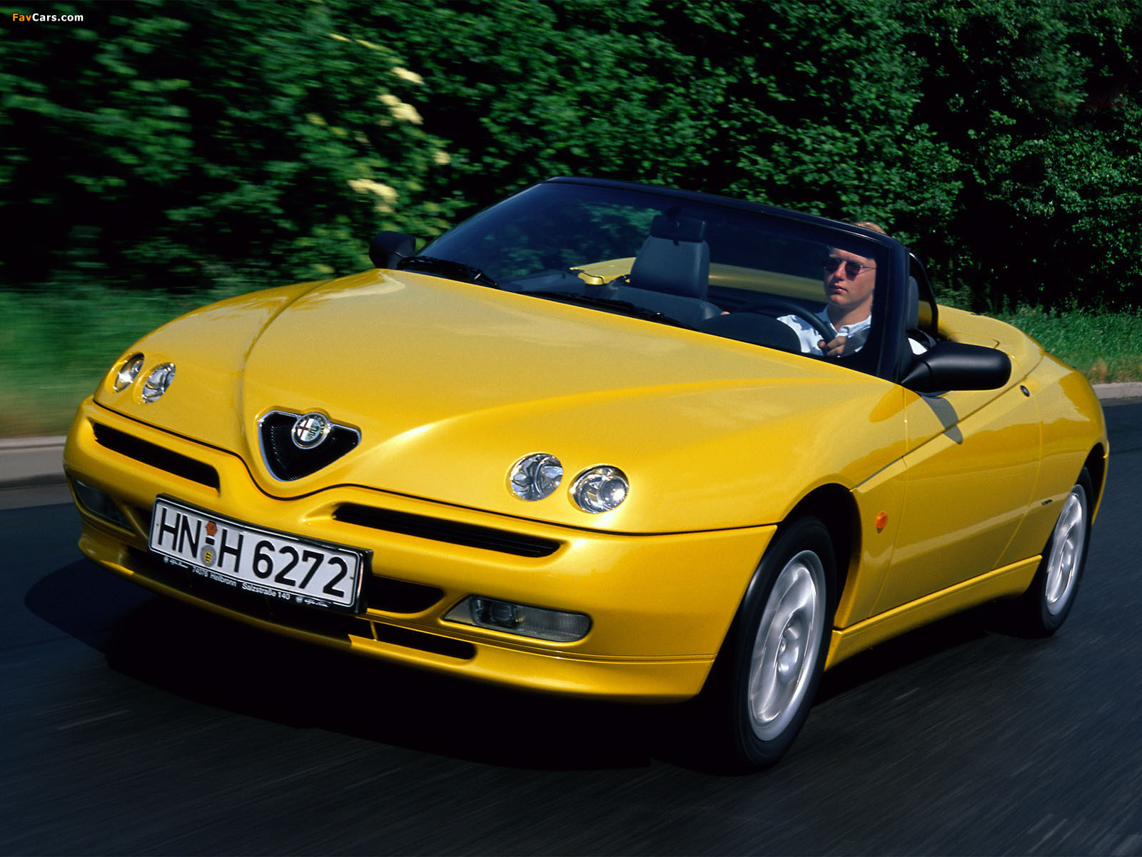 Photos of Alfa Romeo Spider 916 (1998–2003) (1600 x 1200)