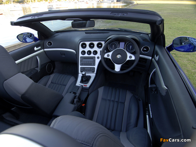 Photos of Alfa Romeo Spider AU-spec 939E (2006–2010) (640 x 480)