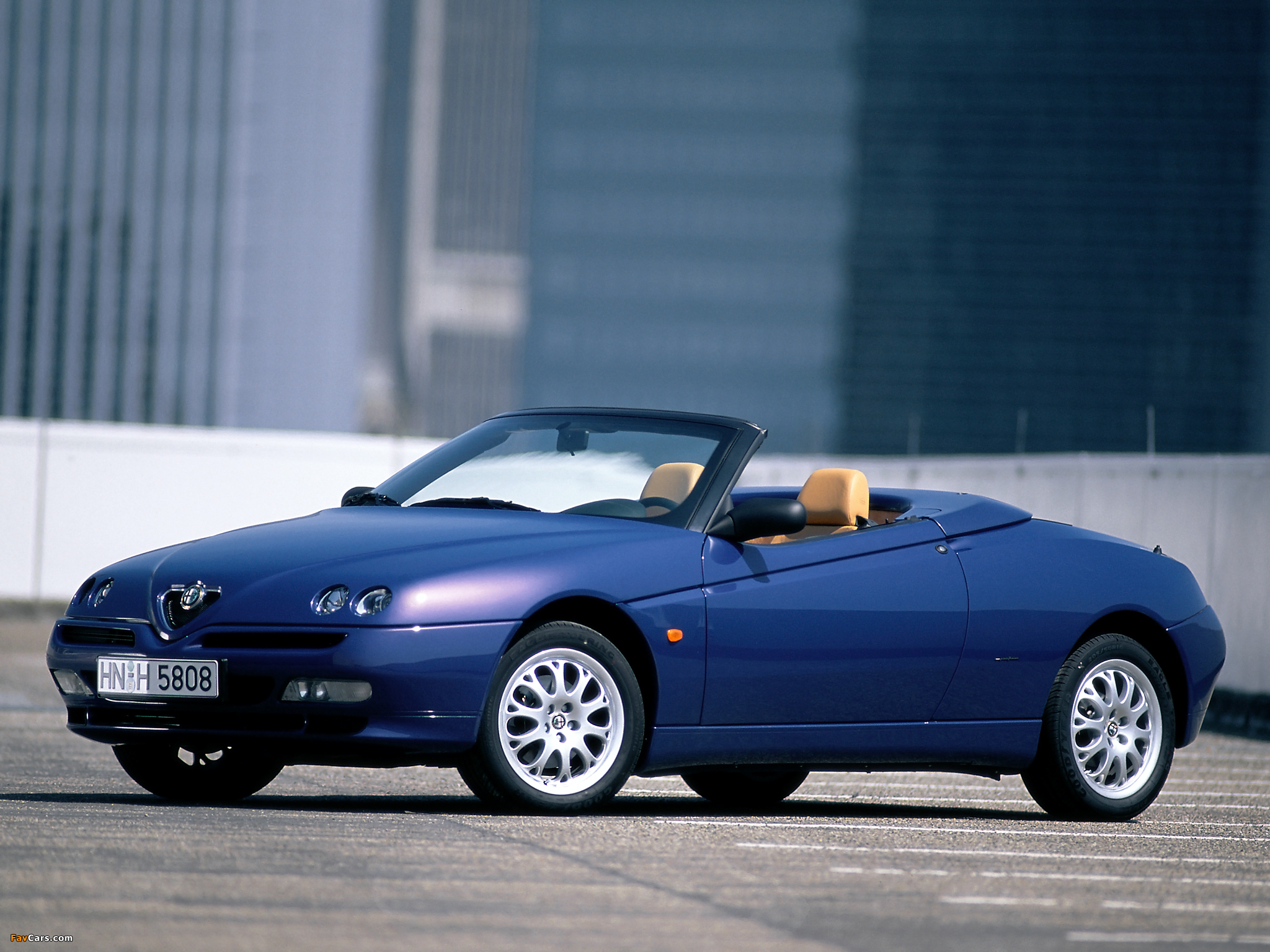 Pictures of Alfa Romeo Spider 916 (1998–2003) (2048 x 1536)