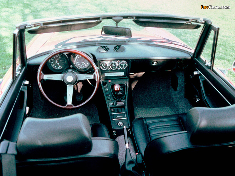 Alfa Romeo 2000 Spider Veloce 105 (1971–1983) wallpapers (800 x 600)