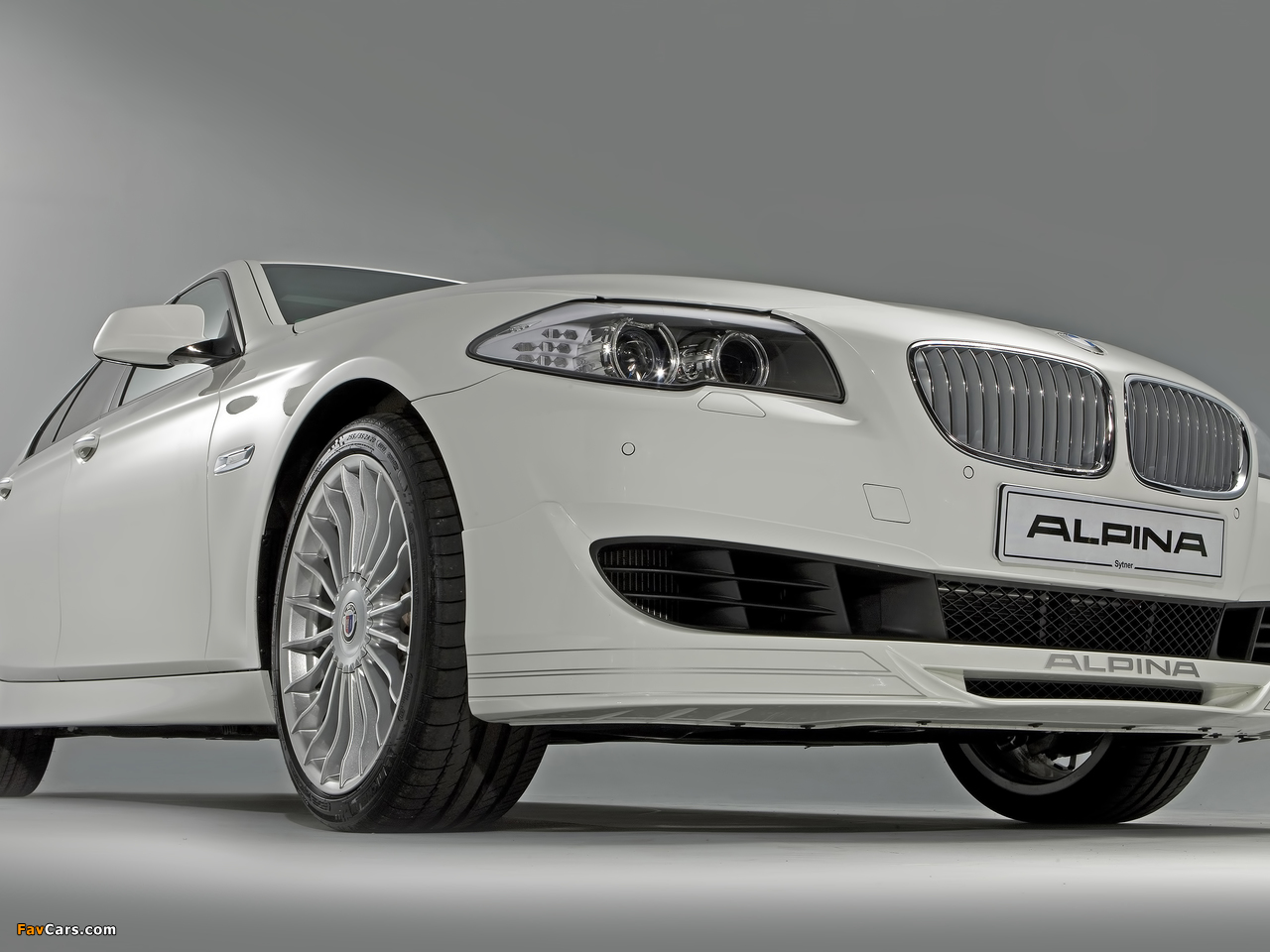 Alpina BMW B5 Bi-Turbo Limousine UK-spec (F10) 2010–13 images (1280 x 960)