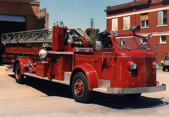 Images of American LaFrance 700 Series Lift (1945–1959)