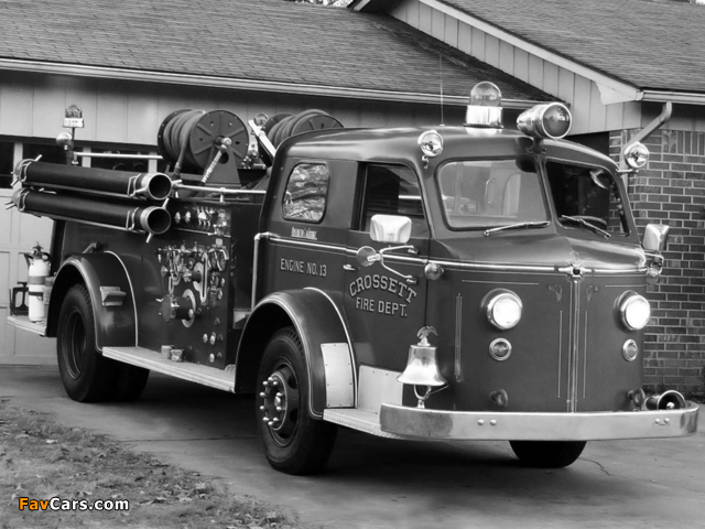 Pictures of American LaFrance 700 Series (1945–1959) (640 x 480)