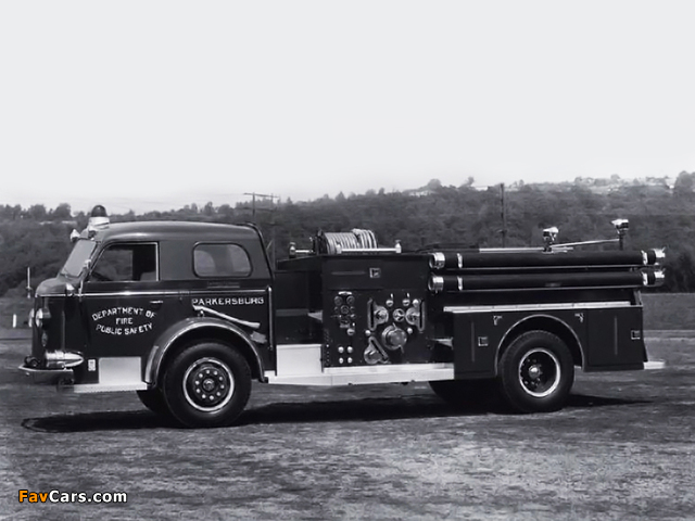Pictures of American LaFrance 800 Series (1956–1958) (640 x 480)