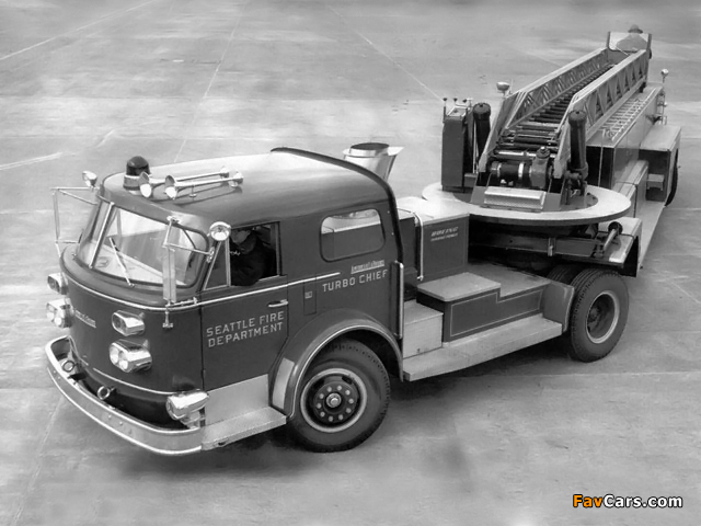American LaFrance 900 Series Turbo Chief with Seattle (1961) images (640 x 480)