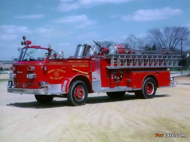 American LaFrance 900 Series Turbo Chief (1960–1961) wallpapers (640 x 480)