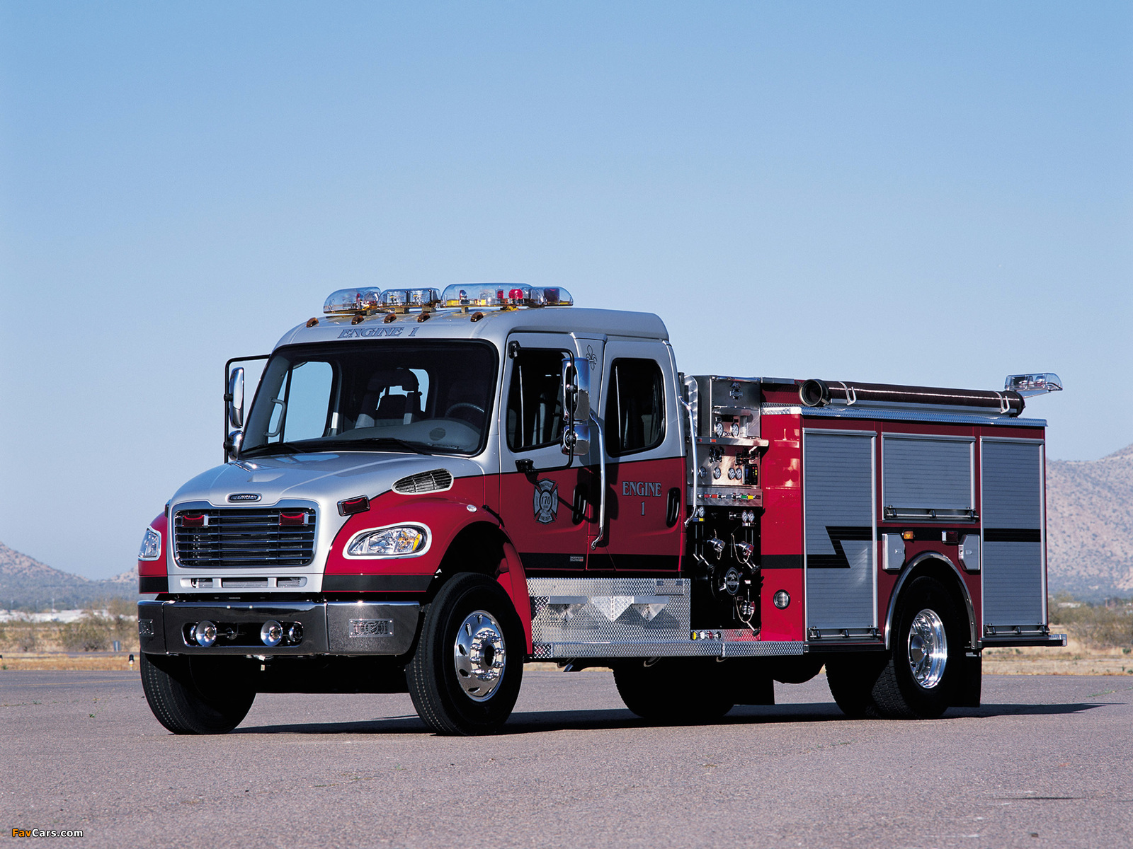 Freightliner Business Class M2 106 Crew Cab (2002) wallpapers (1600 x 1200)