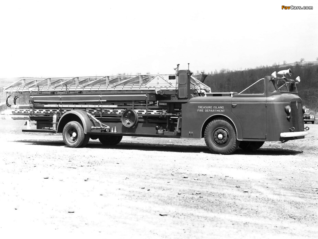 Images of American LaFrance M-575 JOX (1938–1946) (1024 x 768)