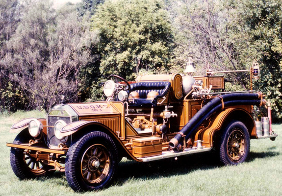 Photos of American LaFrance Type 40 (1918)