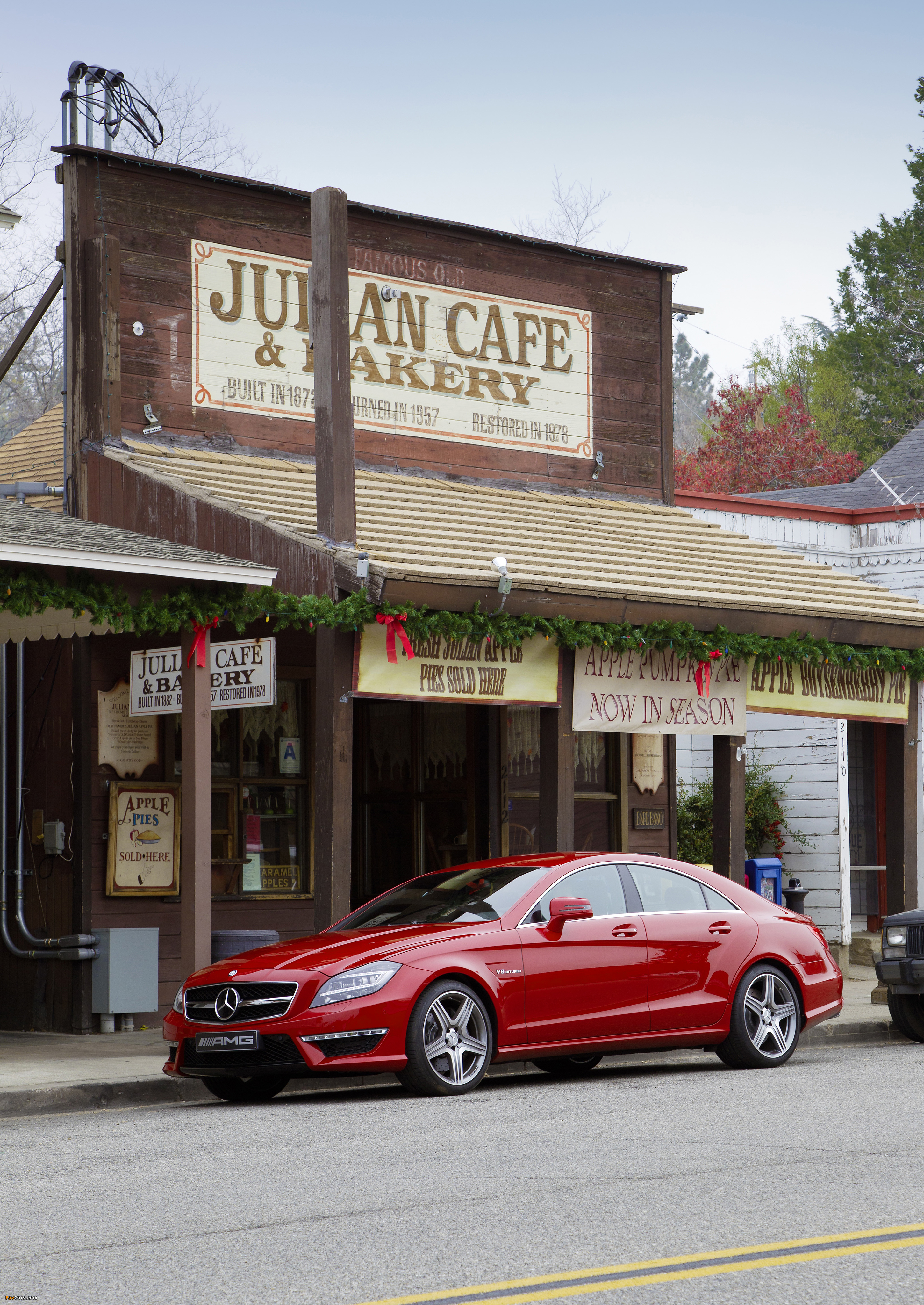 Mercedes-Benz CLS 63 AMG (C218) 2010–14 wallpapers (2901 x 4096)