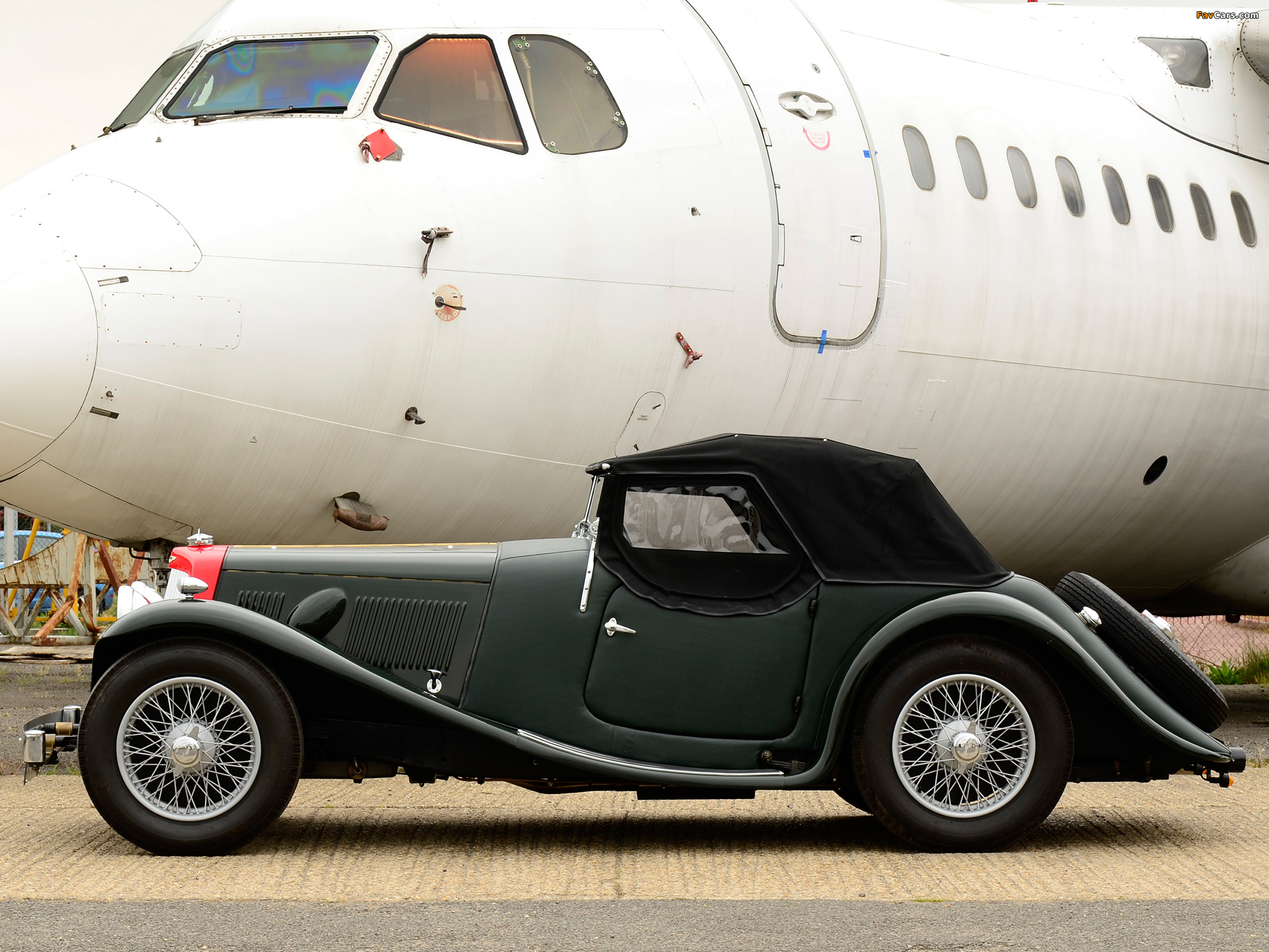 Photos of Aston Martin 15/98 2/4-passenger (1937) (2048 x 1536)