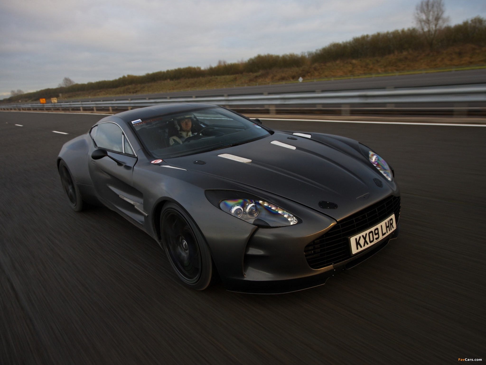 Images of Aston Martin One-77 Prototype (2009) (2048 x 1536)