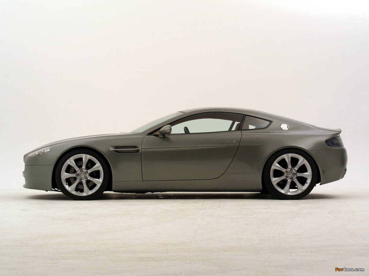 Photos of Aston Martin AMV8 Vantage Concept (2003) (1280 x 960)