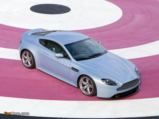 Photos of Aston Martin V12 Vantage RS Concept (2007) (640 x 480)