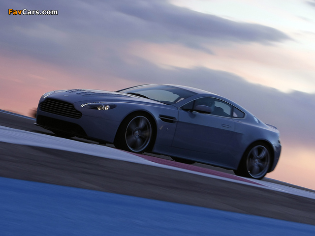 Pictures of Aston Martin V12 Vantage RS Concept (2007) (640 x 480)