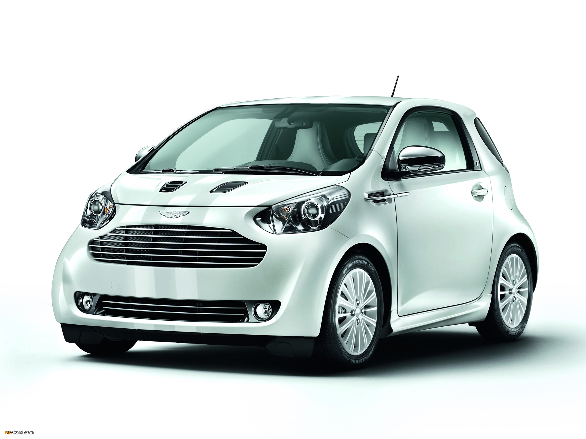 Pictures of Aston Martin Cygnet White Edition (2011) (2048 x 1536)