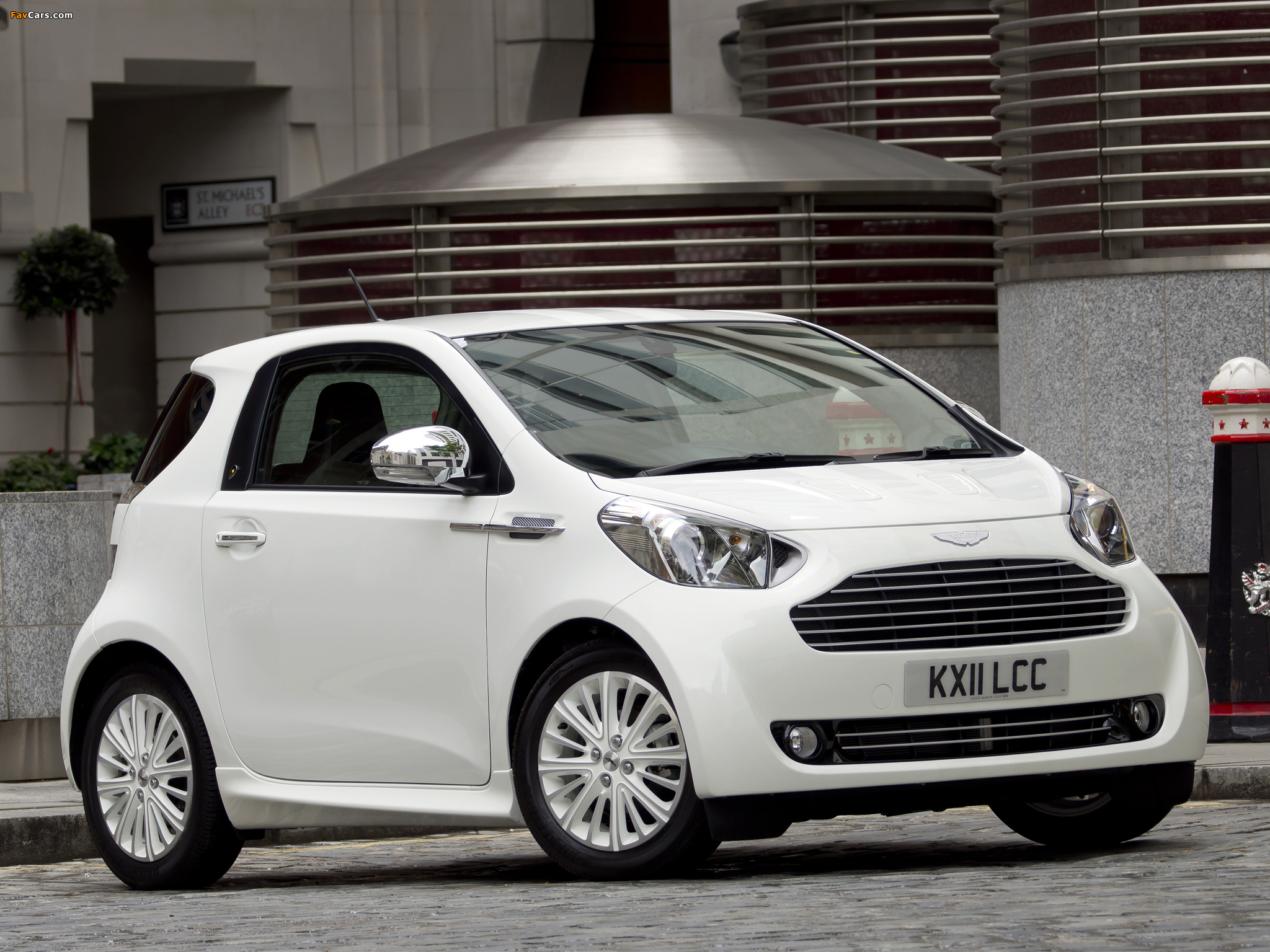 Pictures of Aston Martin Cygnet White Edition (2011) (2048 x 1536)