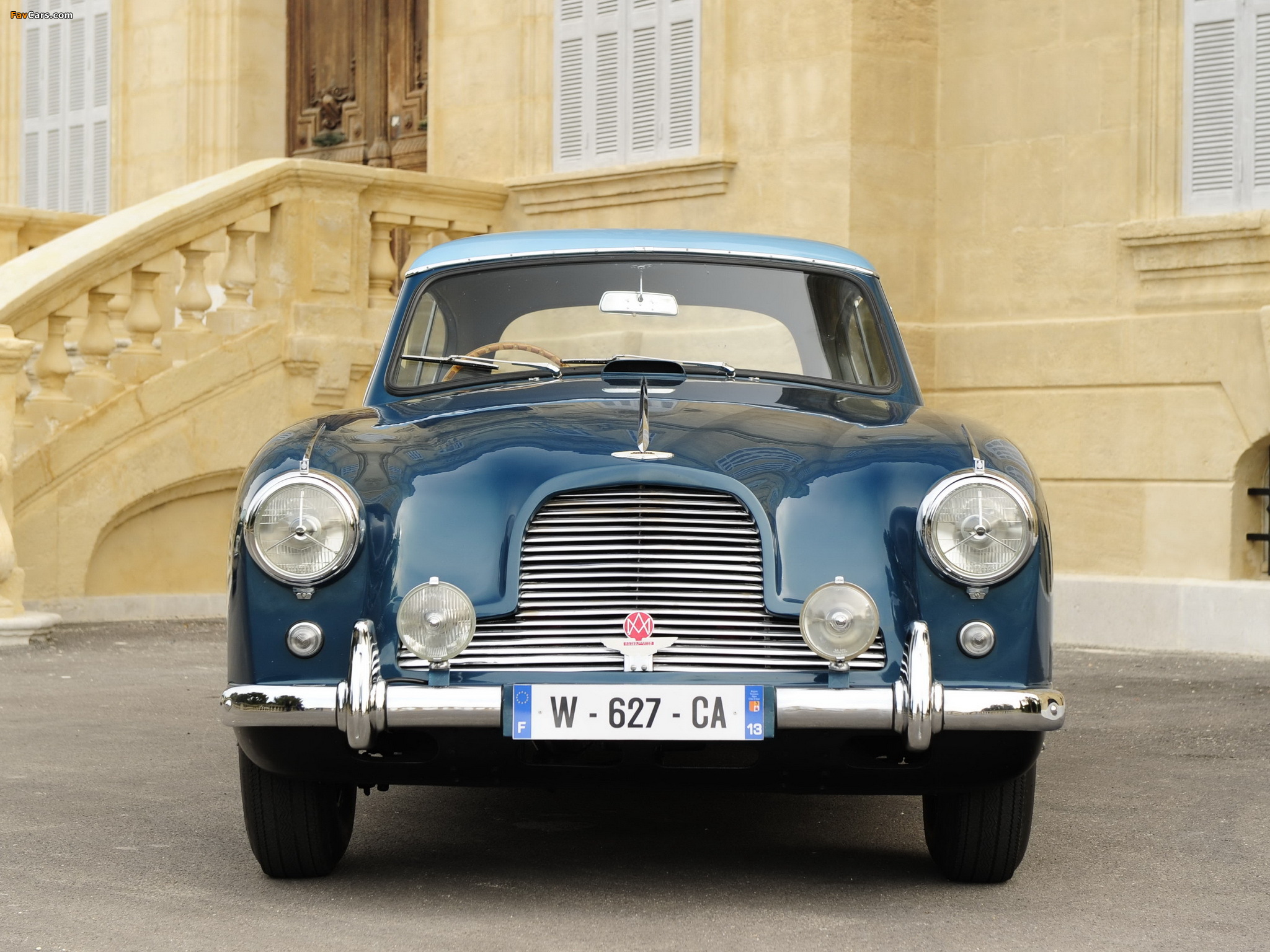 Images of Aston Martin DB2/4 Fixed Head Coupe Notchback MkII (1955–1956) (2048 x 1536)