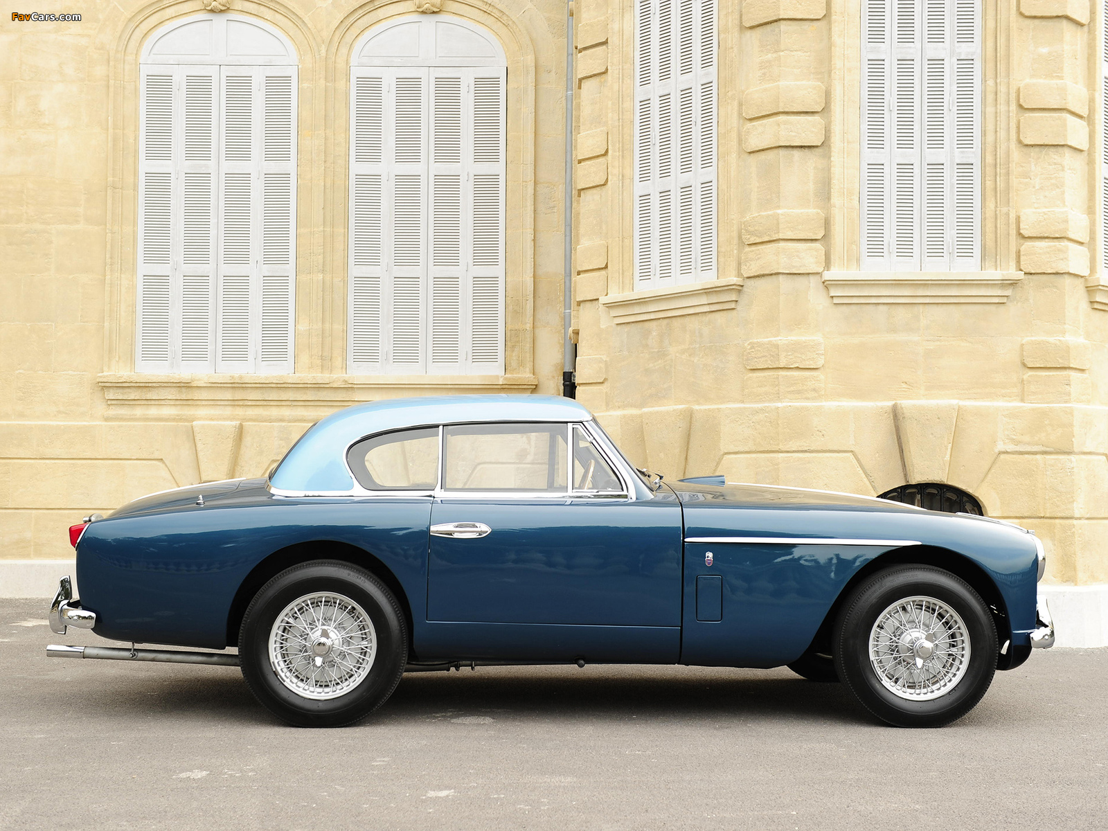 Images of Aston Martin DB2/4 Fixed Head Coupe Notchback MkII (1955–1956) (1600 x 1200)