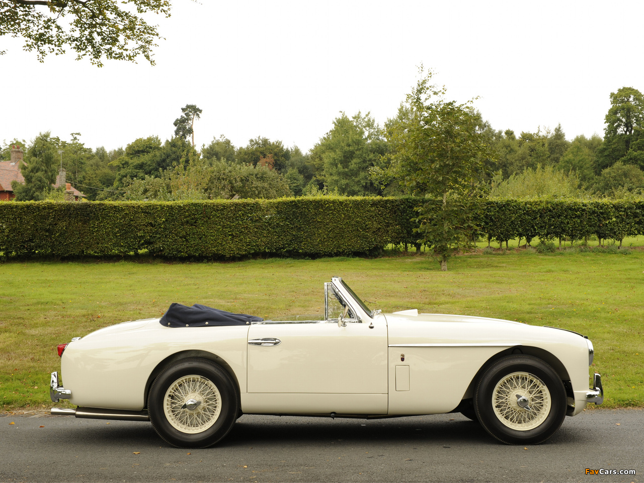 Images of Aston Martin DB2/4 Drophead Coupe MkII (1955–1957) (1280 x 960)