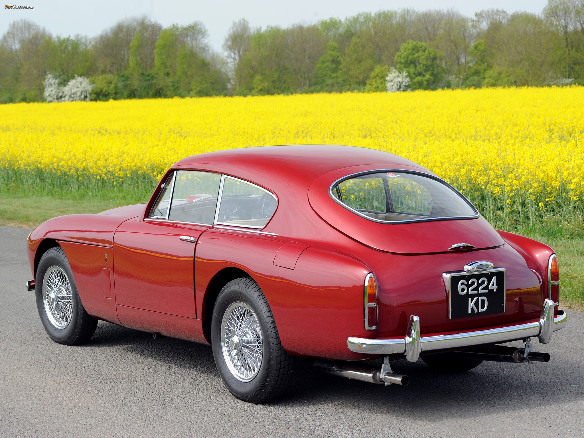 Images of Aston Martin DB2/4 Saloon by Tickford MkIII (1958–1959) (2048 x 1536)