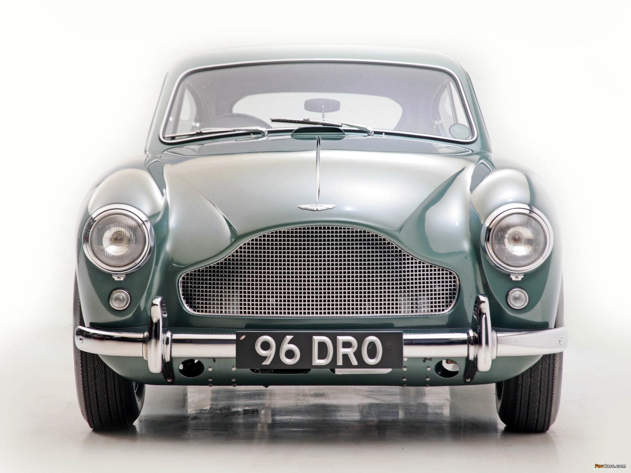 Images of Aston Martin DB2/4 Saloon by Tickford MkIII (1958–1959) (2048 x 1536)