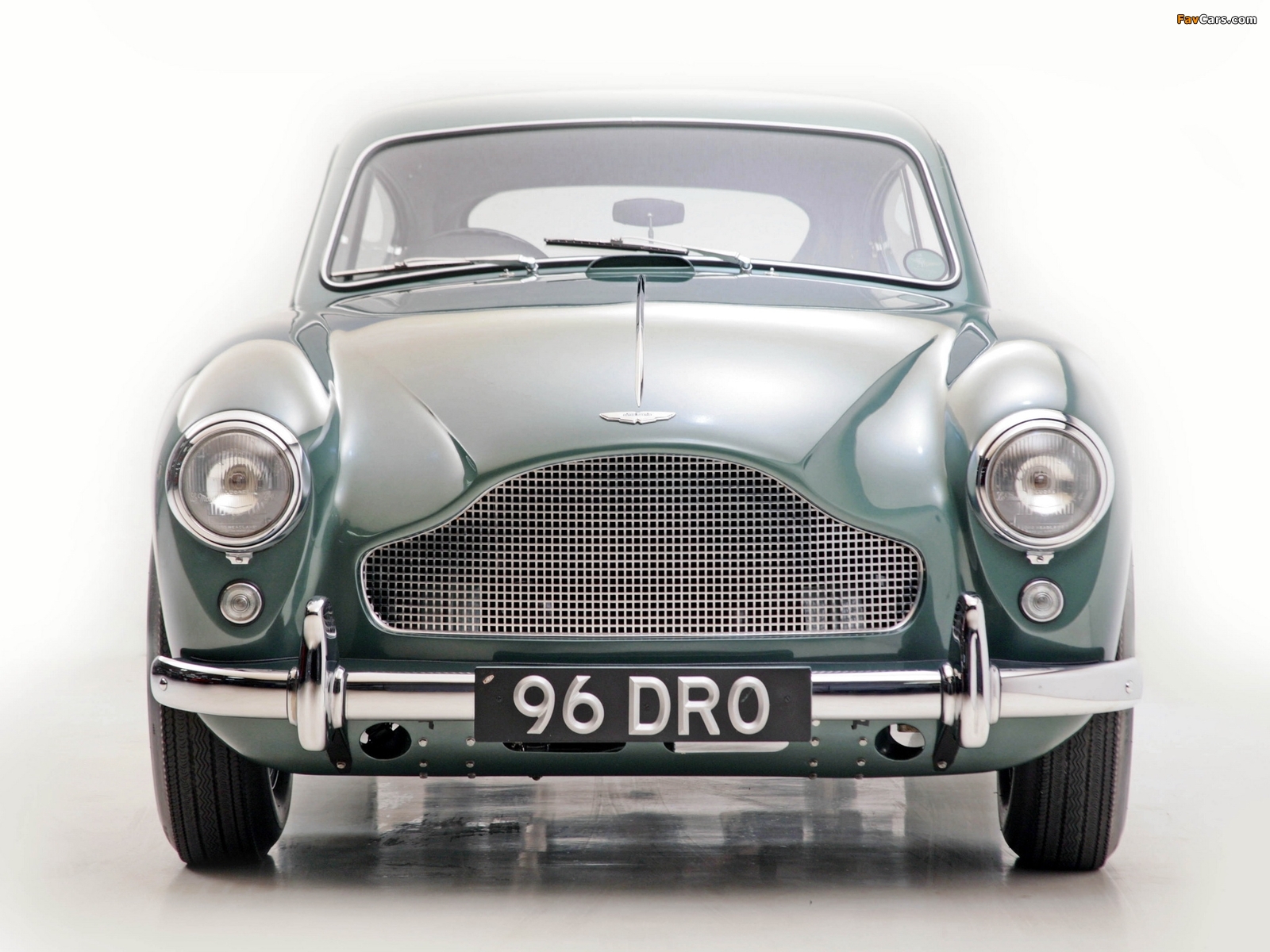 Images of Aston Martin DB2/4 Saloon by Tickford MkIII (1958–1959) (1600 x 1200)