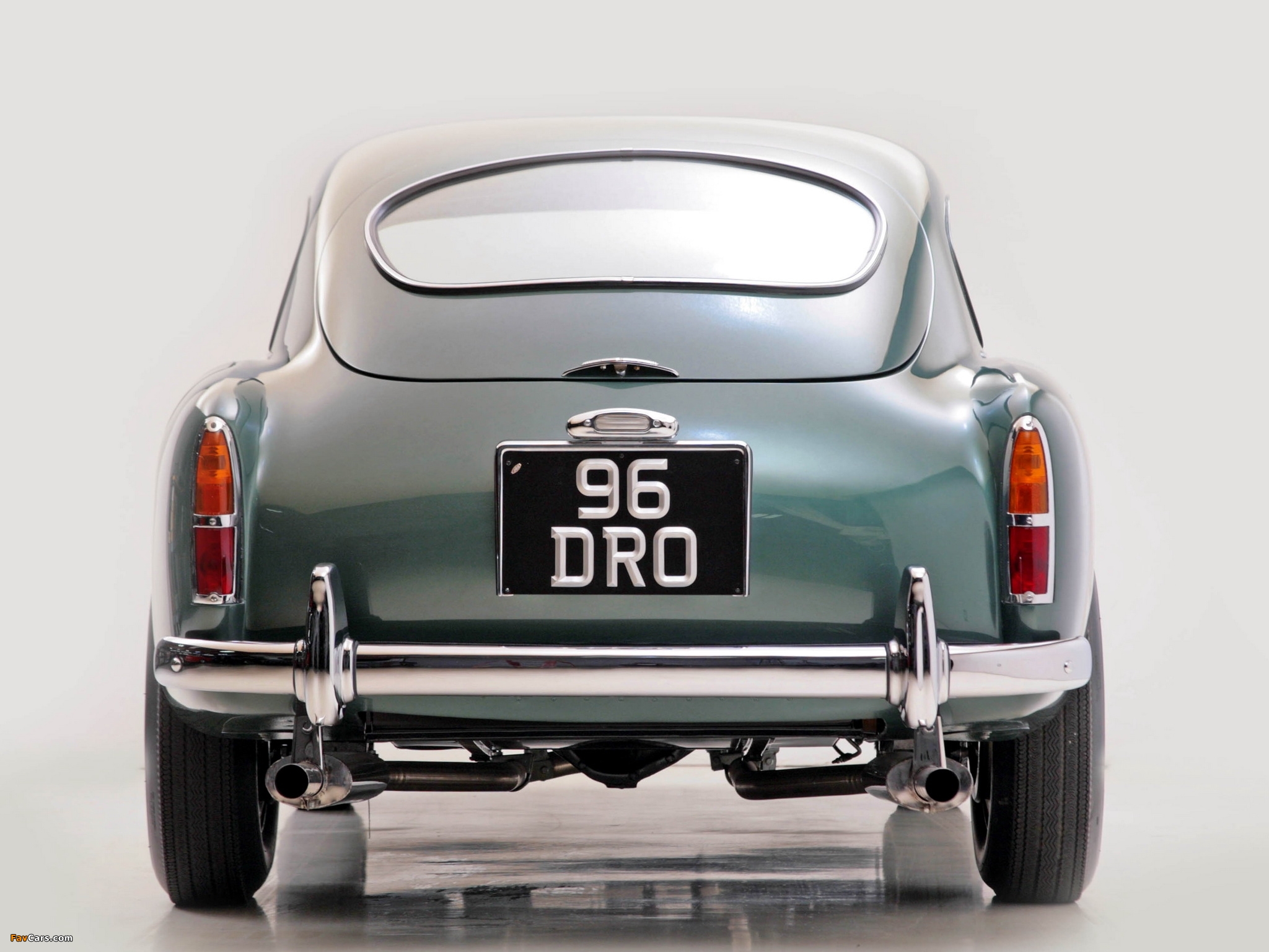 Pictures of Aston Martin DB2/4 Saloon by Tickford MkIII (1958–1959) (2048 x 1536)