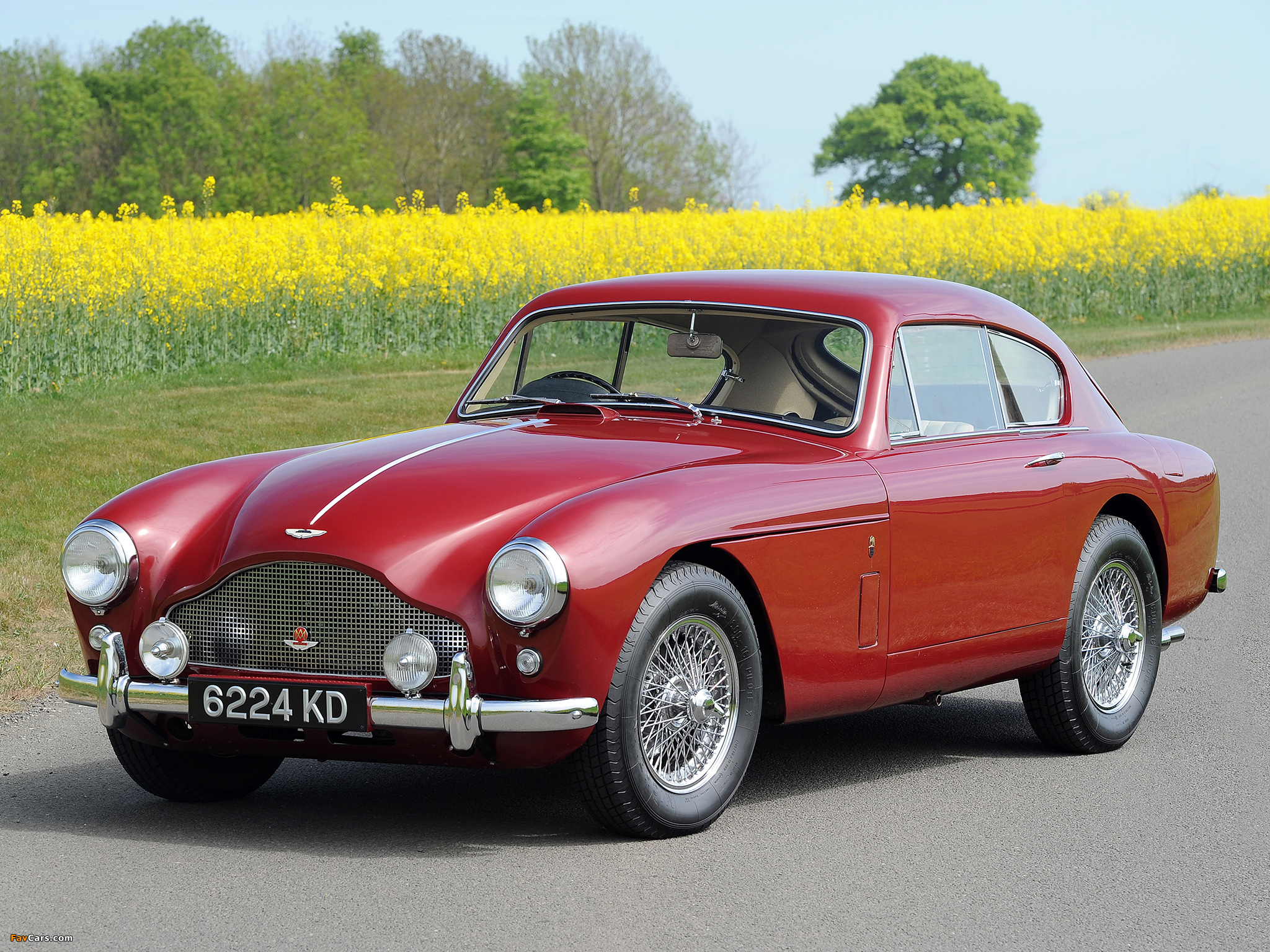 Pictures of Aston Martin DB2/4 Saloon by Tickford MkIII (1958–1959) (2048 x 1536)