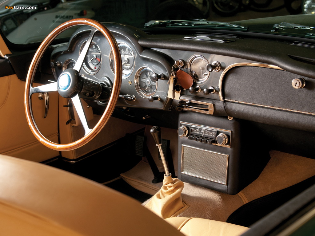Aston Martin DB4 US-spec (Series II) 1960–61 wallpapers (1024 x 768)
