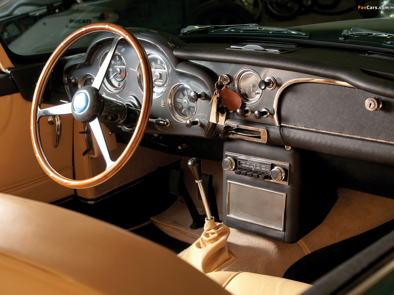 Aston Martin DB4 US-spec (Series II) 1960–61 wallpapers (1280 x 960)