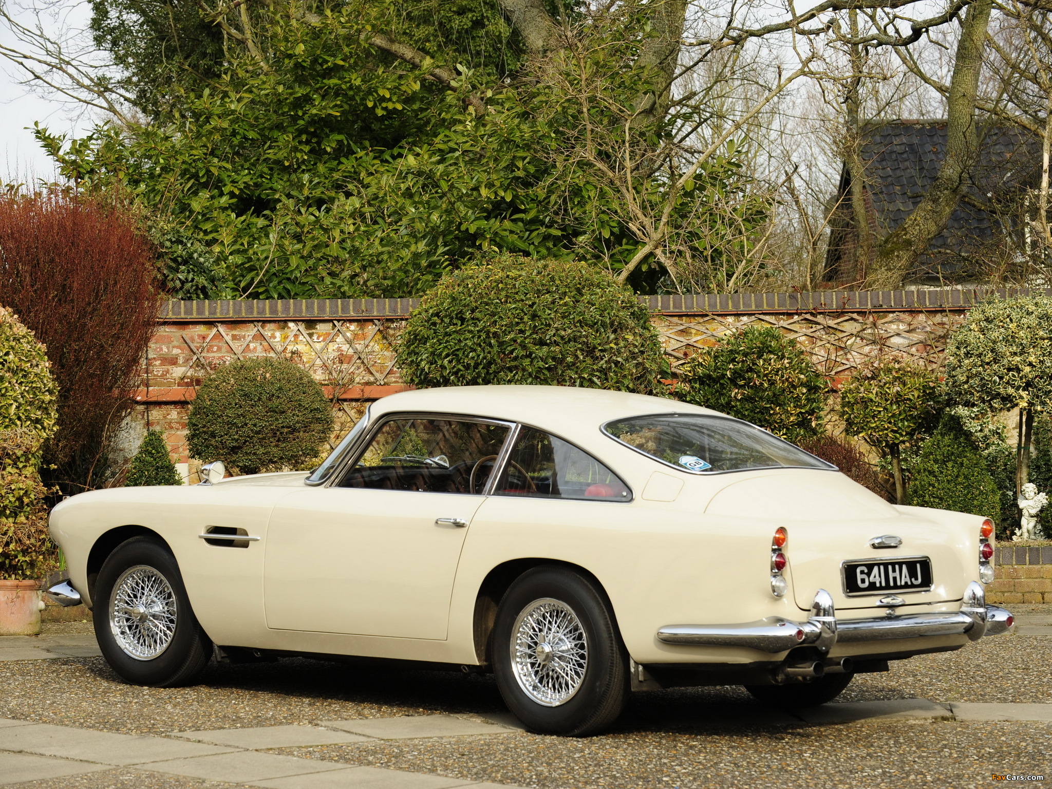 Aston Martin DB4 UK-spec IV (1961–1962) images (2048 x 1536)