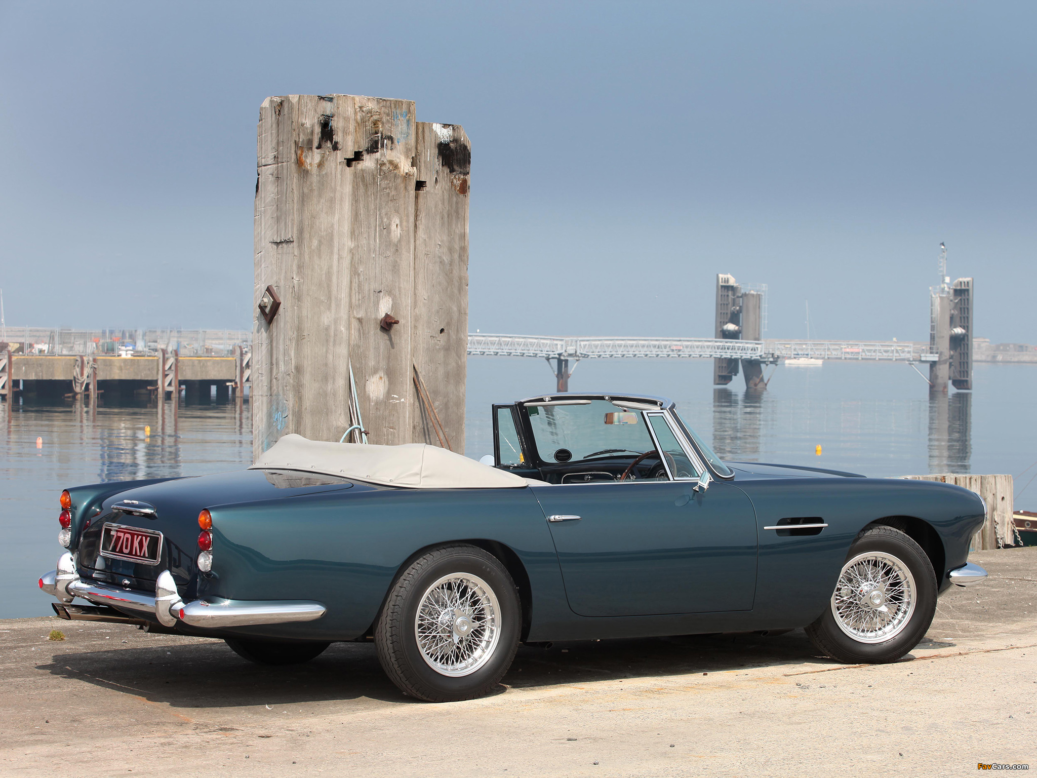 Aston Martin DB4 Convertible (1962–1963) photos (2048 x 1536)