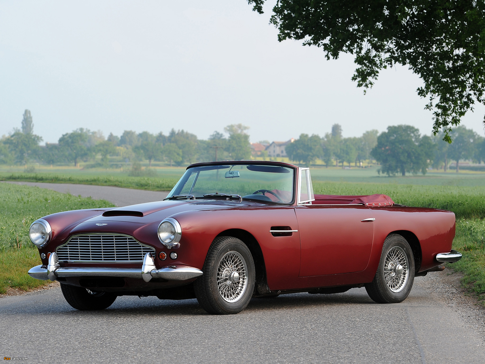 Aston Martin DB4 Convertible (1962–1963) pictures (2048 x 1536)