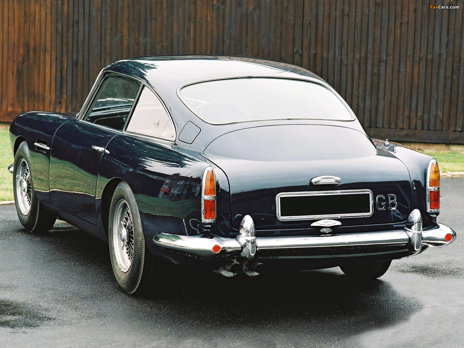 Images of Aston Martin DB4 UK-spec (1958–1961) (1600 x 1200)