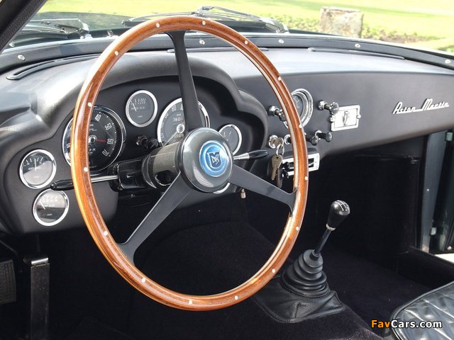 Photos of Aston Martin DB4 GTZ (1960–1963) (640 x 480)