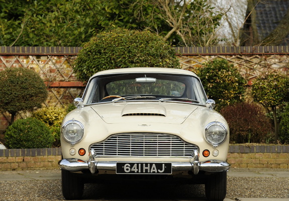 Photos of Aston Martin DB4 UK-spec IV (1961–1962)