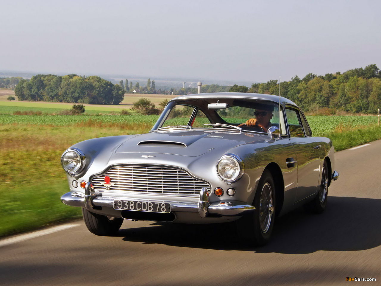 Pictures of Aston Martin DB4 IV (1961–1962) (1280 x 960)