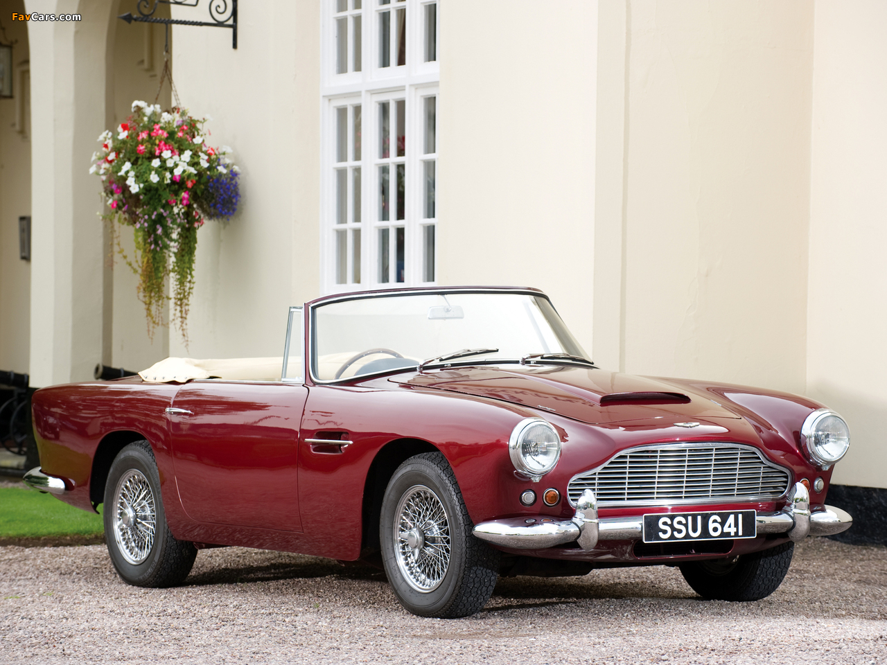 Pictures of Aston Martin DB4 Convertible (1962–1963) (1280 x 960)