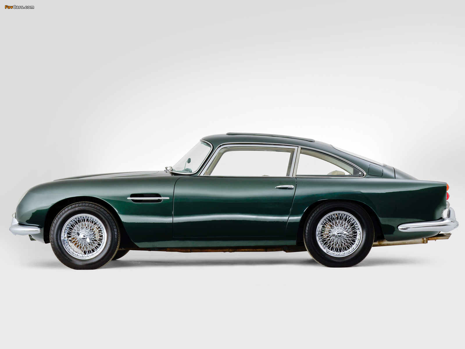 Pictures of Aston Martin DB4 Vantage UK-spec IV (1961–1962) (1600 x 1200)