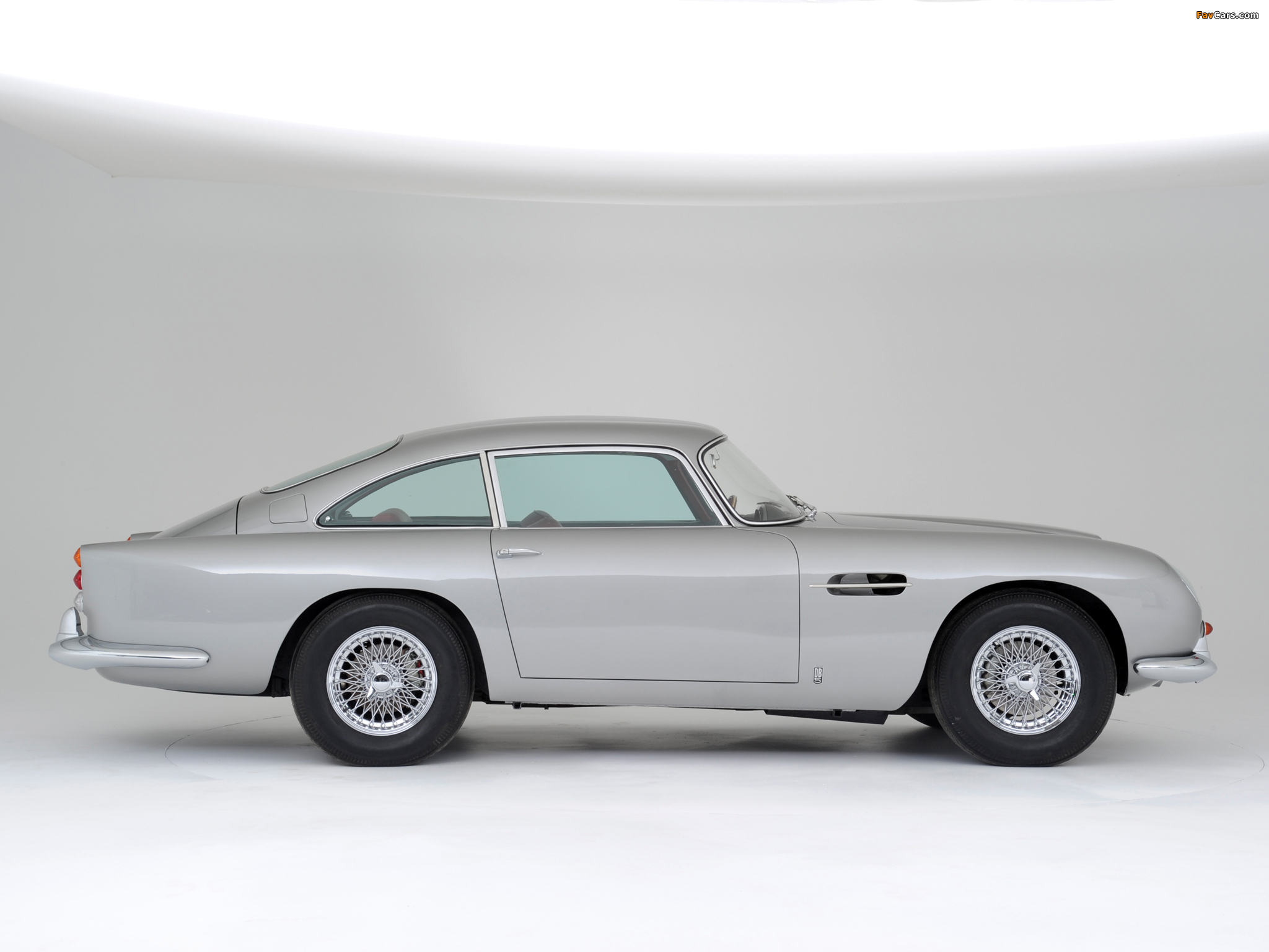 Aston Martin DB5 UK-spec (1963–1965) wallpapers (2048 x 1536)