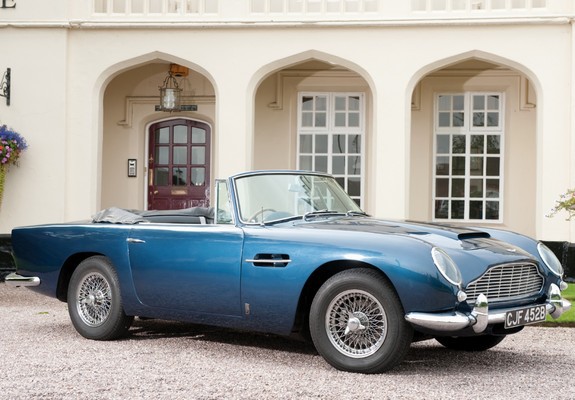 Schuco 450903500 Aston Martin DB6 Shooting Brake, dunkelgrün, 1:43