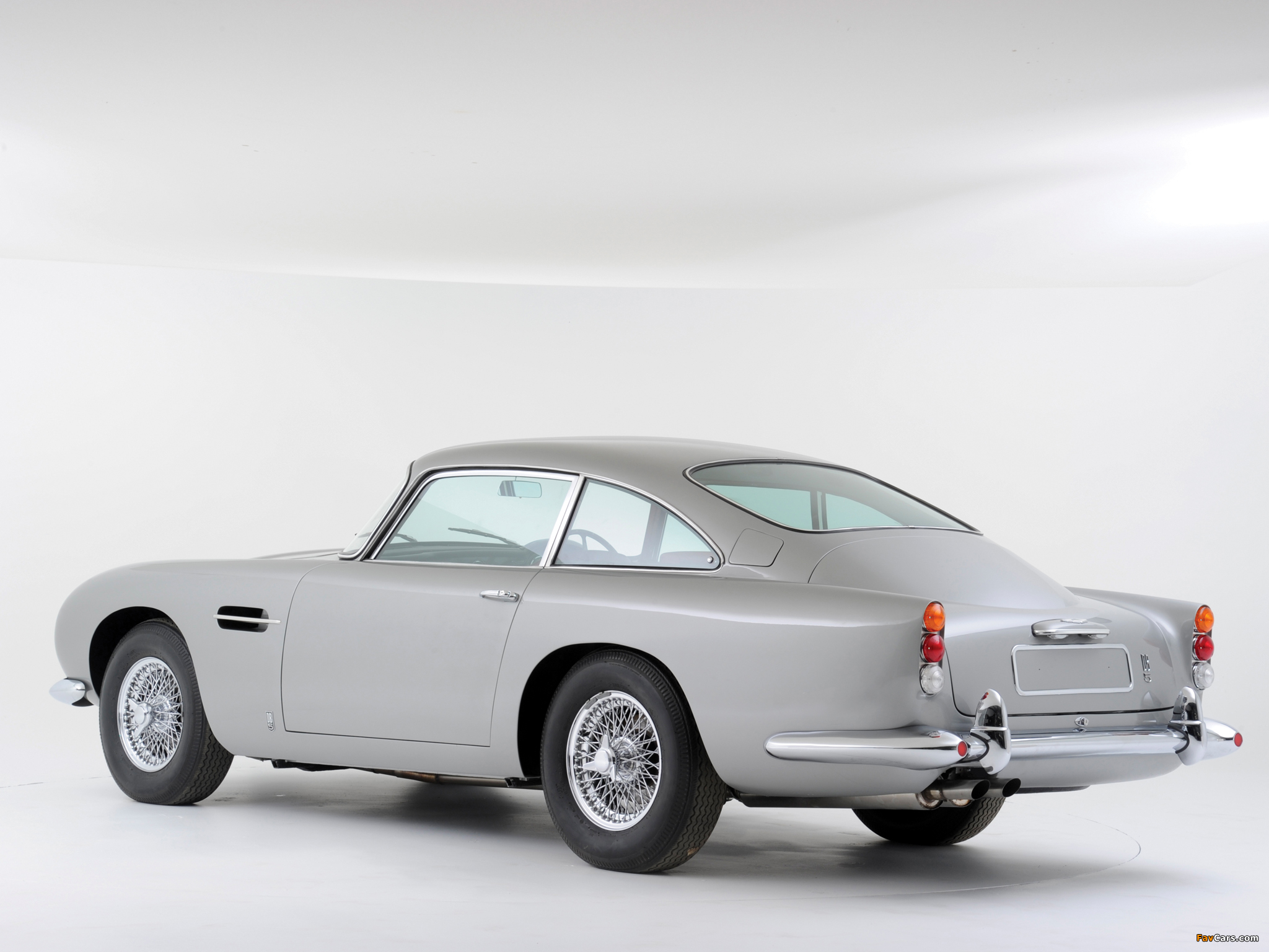 Images of Aston Martin DB5 UK-spec (1963–1965) (2048 x 1536)