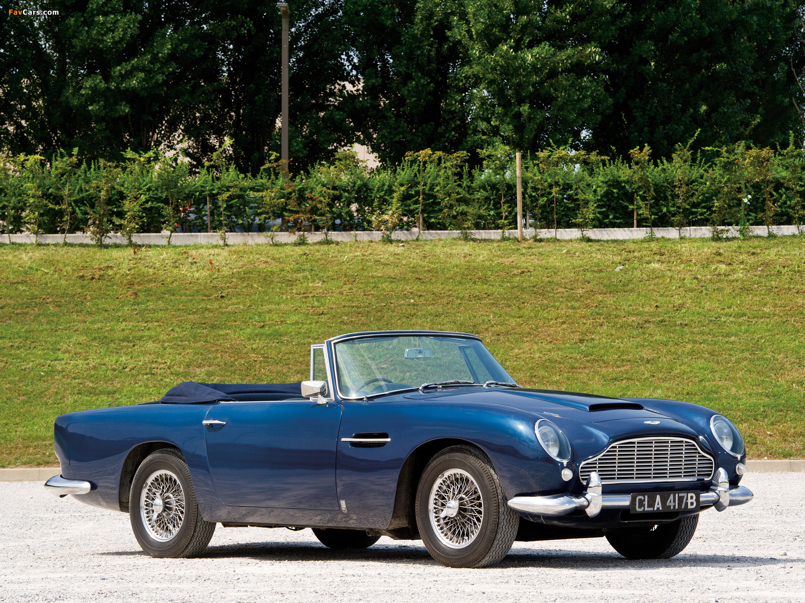 Photos of Aston Martin DB5 Volante (1963–1965) (1600 x 1200)