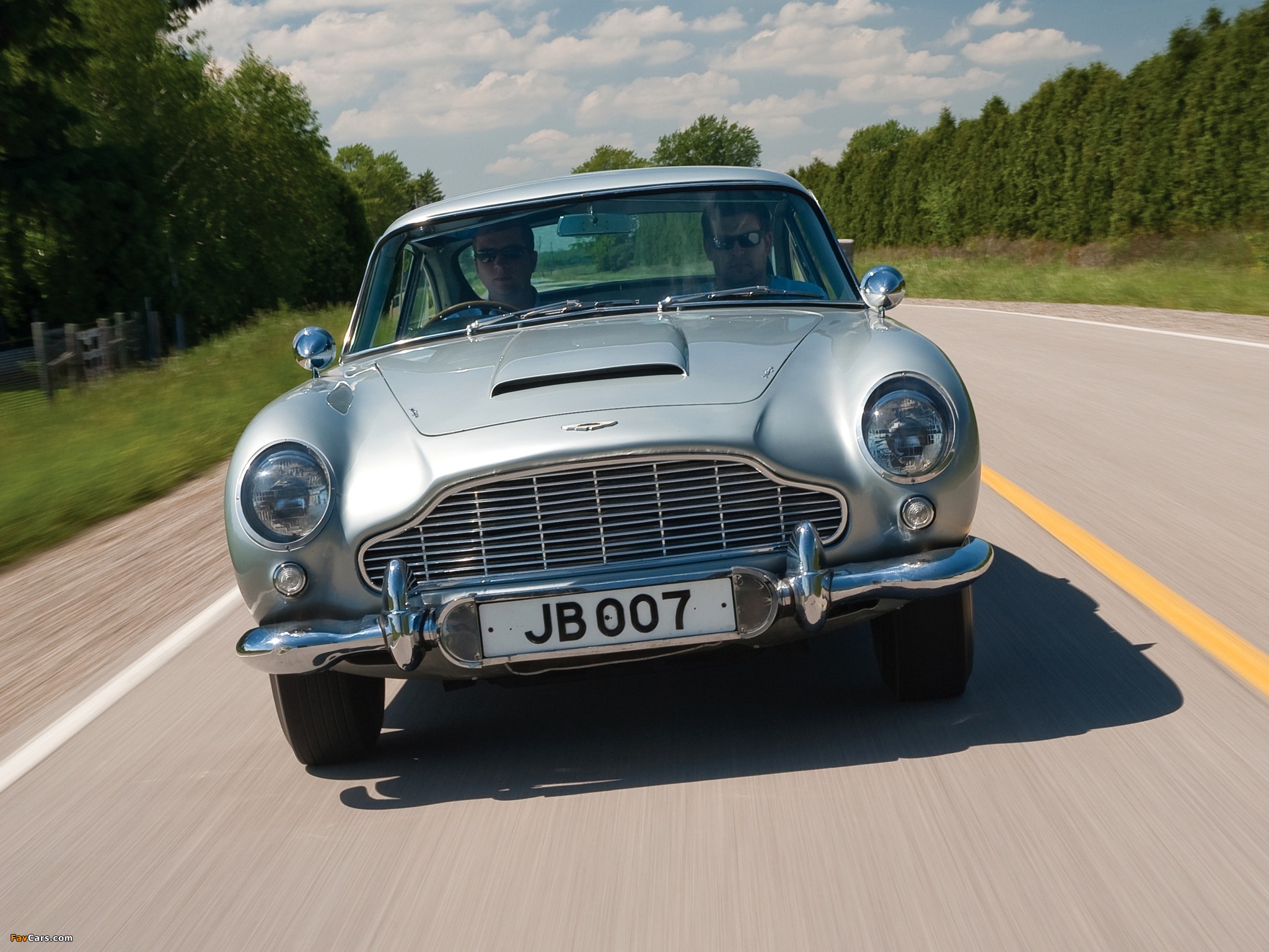 Photos of Aston Martin DB5 James Bond Edition (1964) (2048 x 1536)