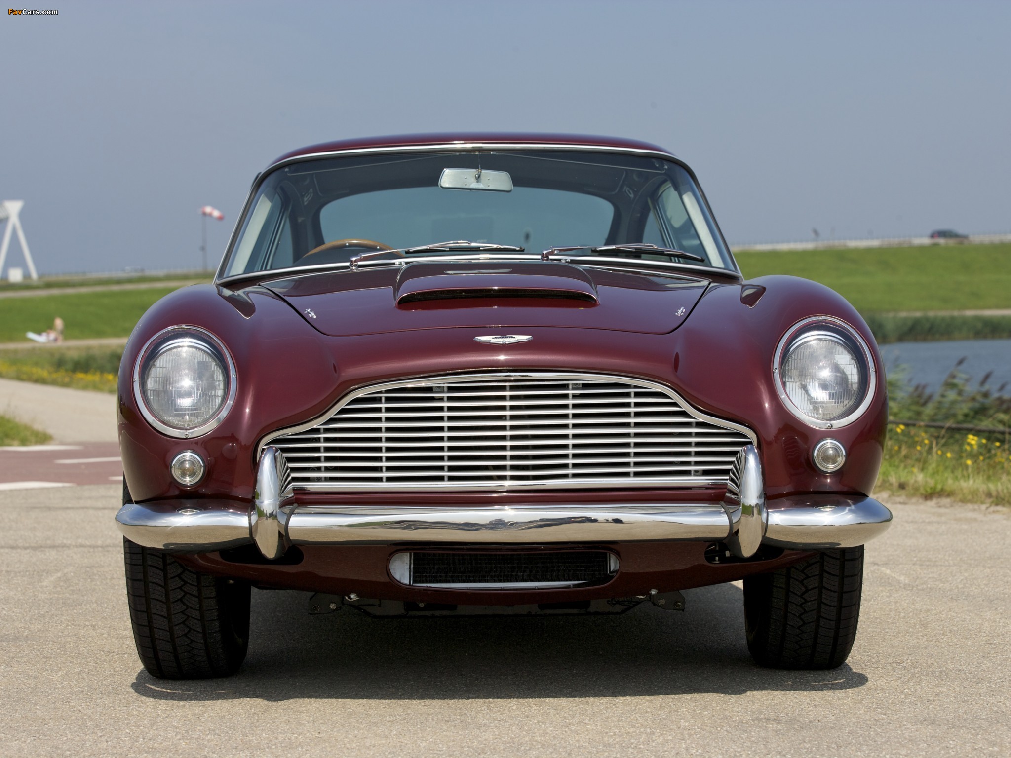 Pictures of Aston Martin DB5 UK-spec (1963–1965) (2048 x 1536)