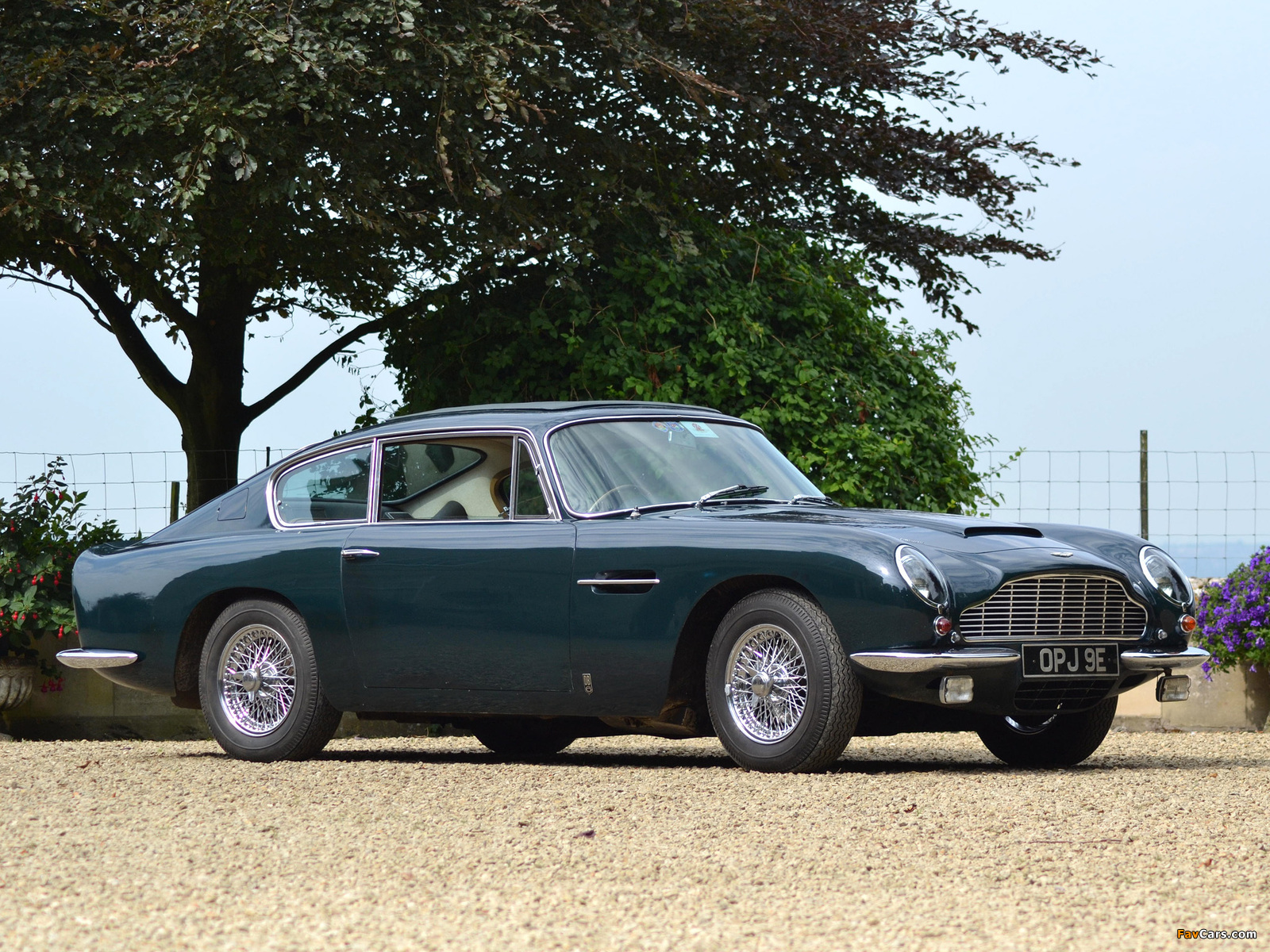 Aston Martin DB6 UK-spec (1965–1969) images (1600 x 1200)