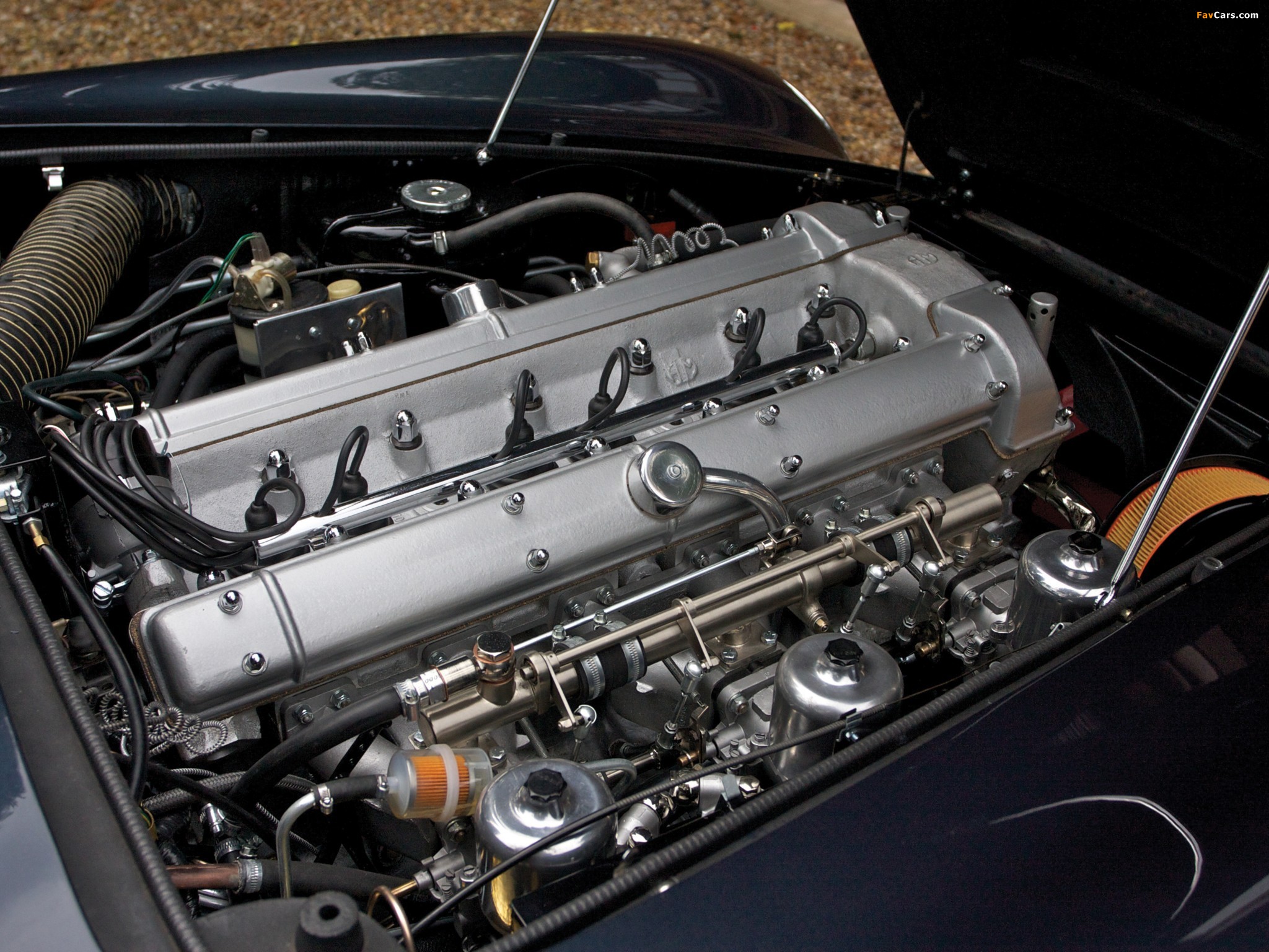 Aston Martin DB6 Volante UK-spec (1965–1969) images (2048 x 1536)